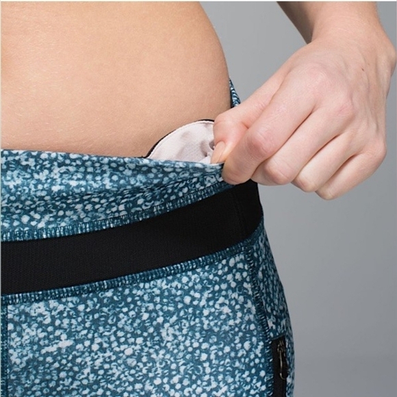 Lululemon Leggings - Inspire II Pebble Size 6 - Picture 3 of 12